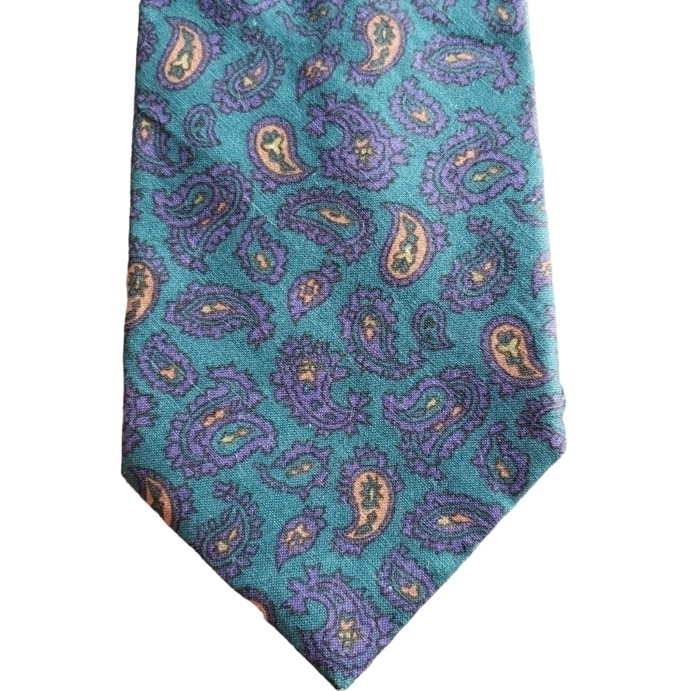 The Lodge Vintage Paisley Tie